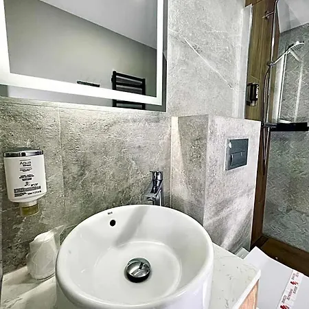 Scaliano شقة فندقية 4*